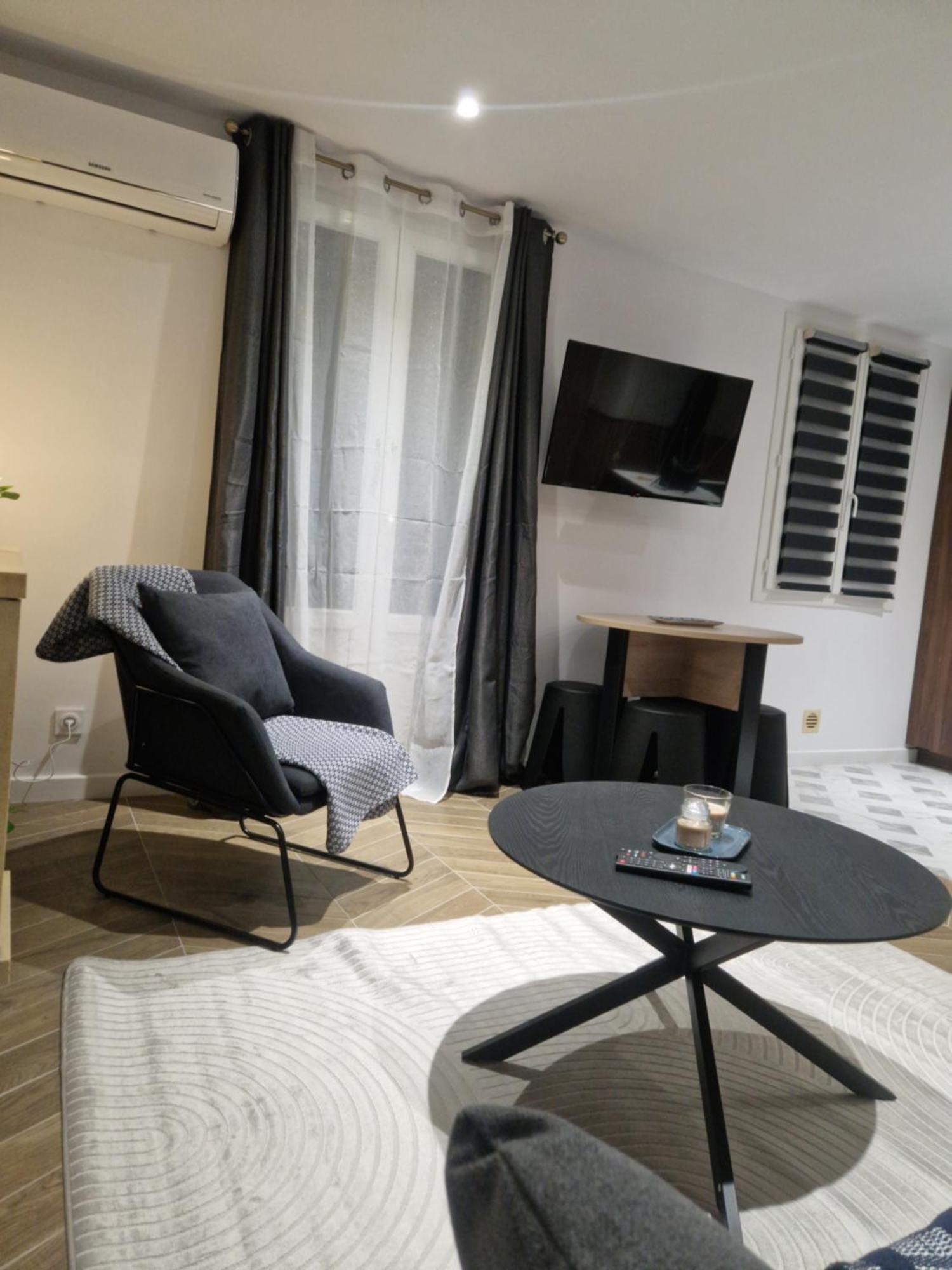 Apartment Climatise Centre 4 Personnes *